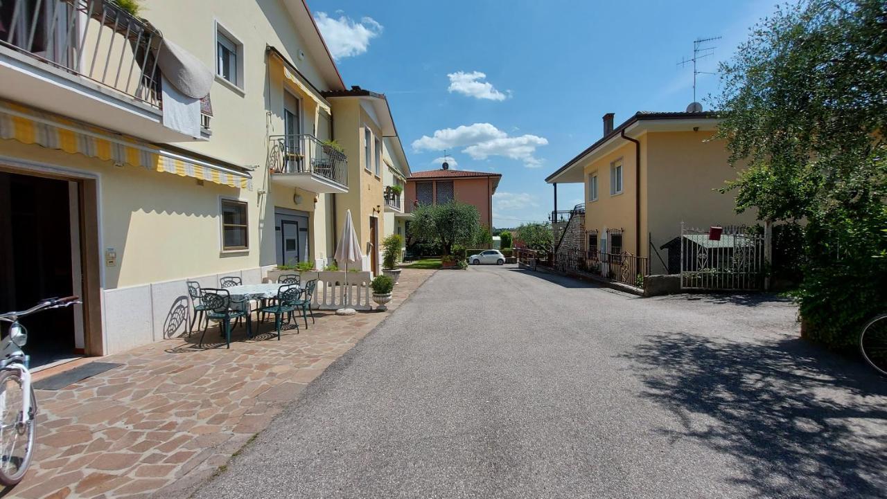 Narcisa Patio Apartment Бардолино Екстериор снимка